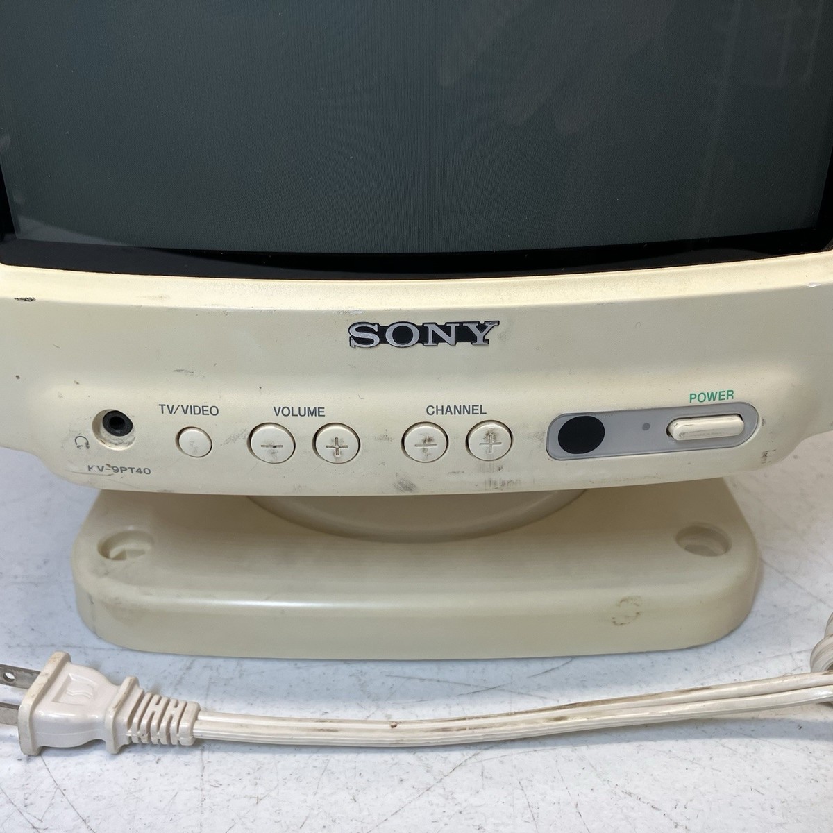 Sony Trinitron Color TV KV-9PT40 w/ Remote Stand Antena