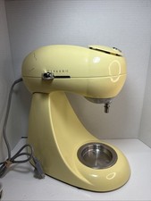 Hamilton Beach Electrics Gold Stand Mixer Mod...