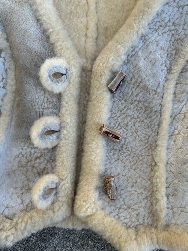 Vintage Shearling Vest / Size 10 Children’s Or Small Women’s - Picture 5 of 7
