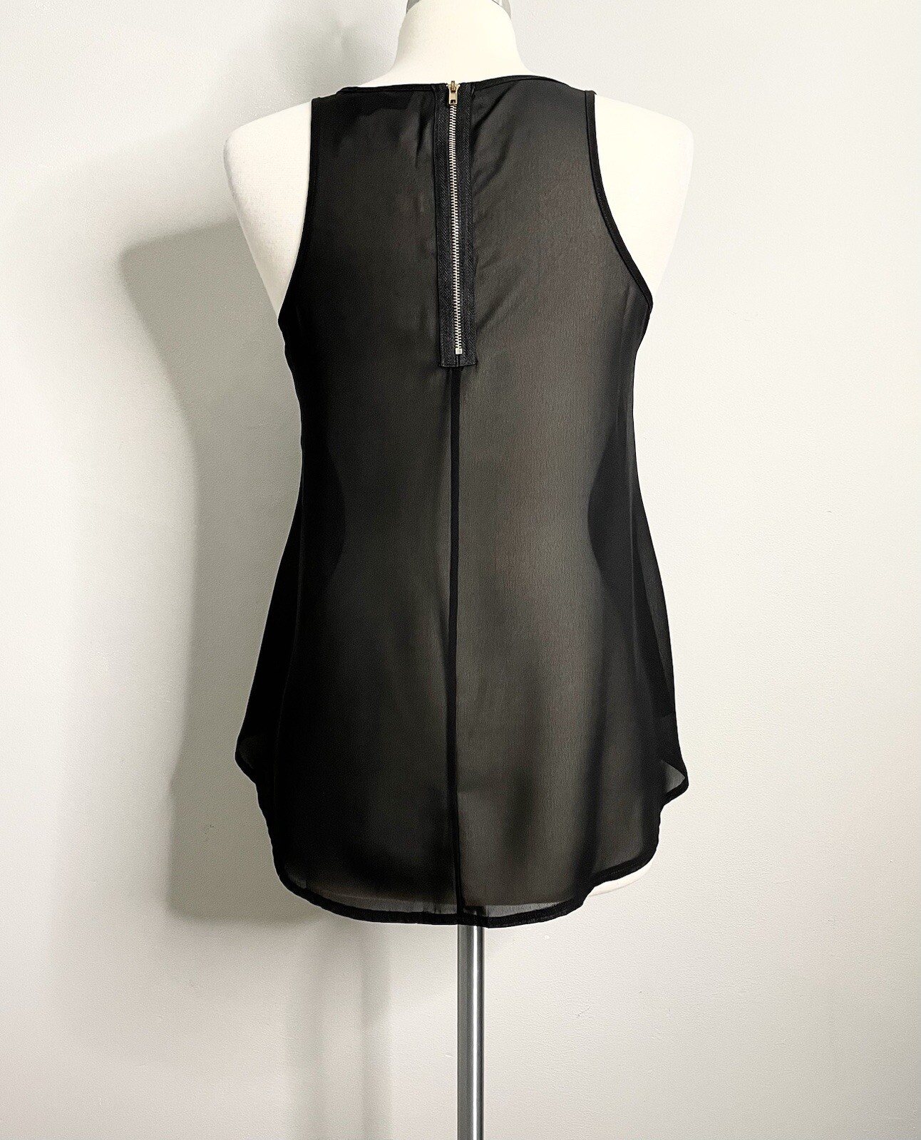 IRIS BASIC Sheer Studded Crosses Sleeves High-Low… - image 3