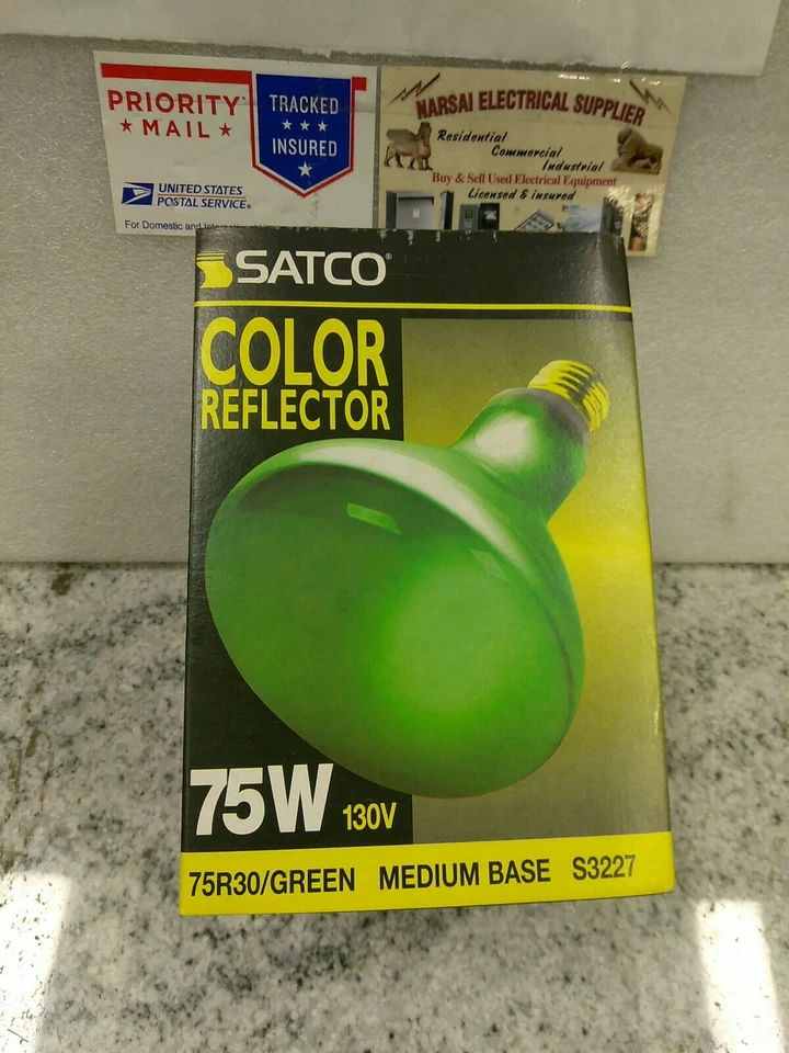 Satco S3227 75BR30/GREEN  COLOR REFLECTOR LIGHT  75W 130V, INDOOR (#22A - Image 2 of 4