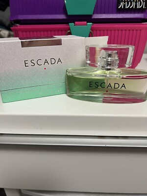Escada Signature Eau De Parfum Spray 50 Ml 1.7 Fl. Oz. Full With Its Box