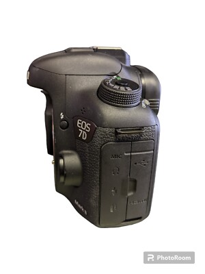 Canon EOS 7D Mark II 20.2MP DSLR Camera with EF 75 - 300mm Lens