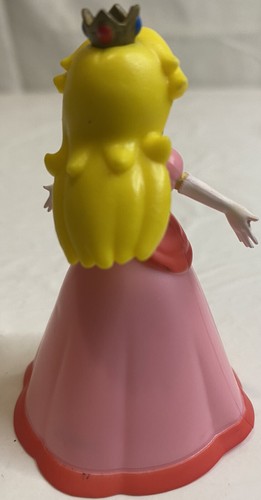 Jakks Pacific Super Mario World of Nintendo PRINCESS PEACH 3” Figure- EUC - Picture 2 of 4