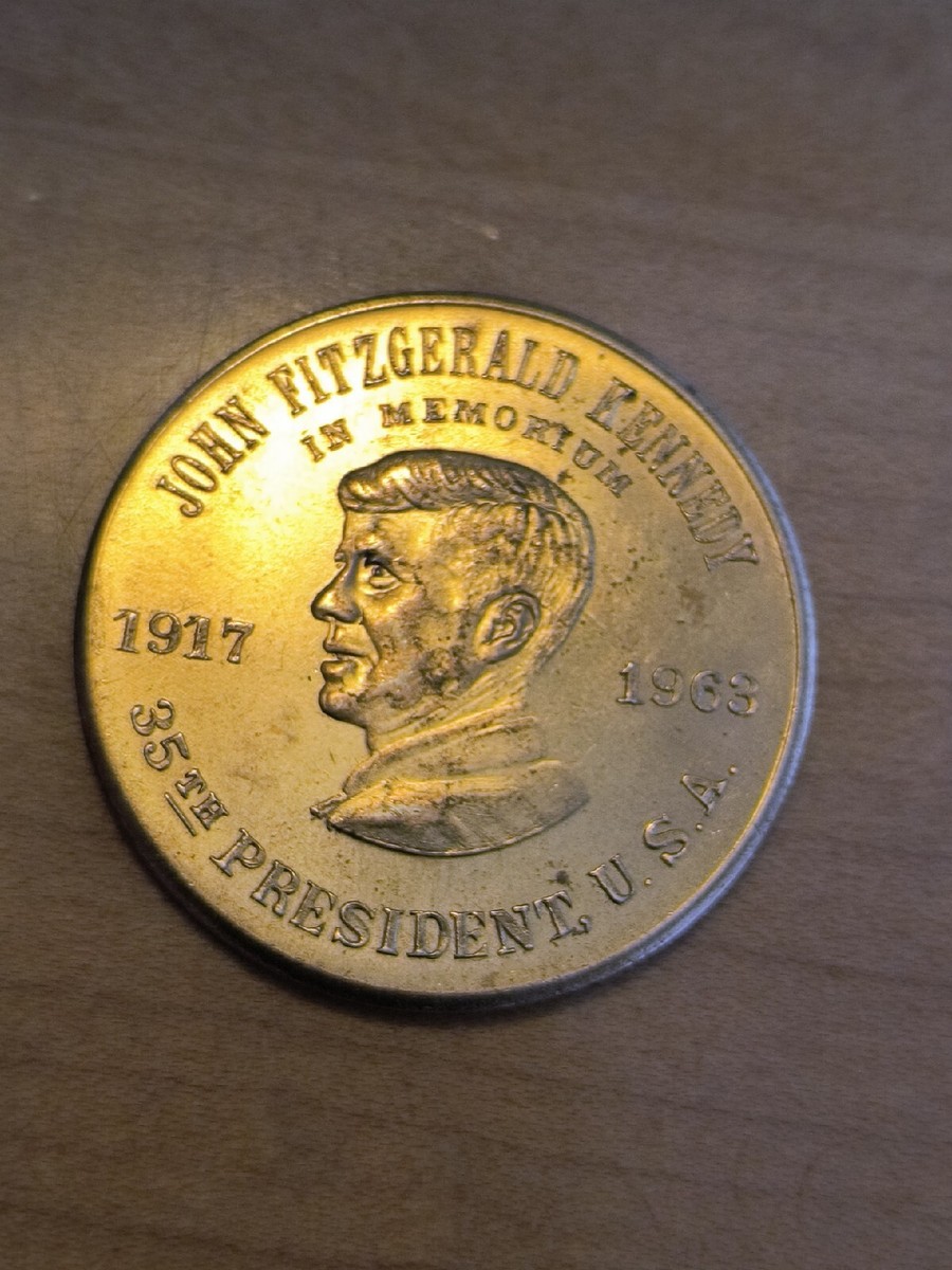 John F. Kennedy 35th President 1961-1963 Bronze Coin Medal Token