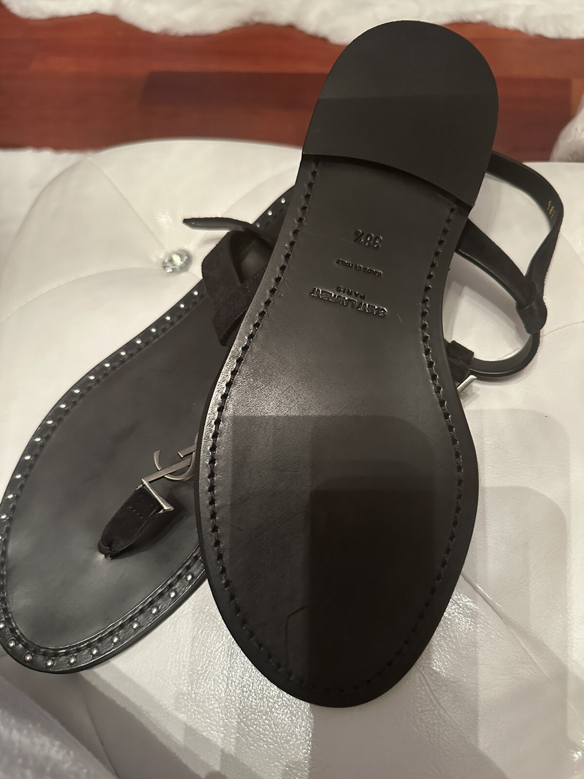 Sandalo Saint Laurent Cassandra in pelle scamosciata 8 5