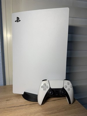 Sony PlayStation 5 825 GB Disc Edition mit Standfuß
