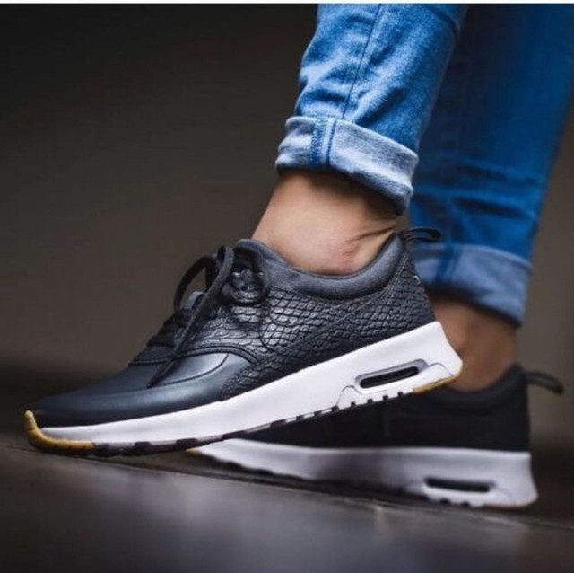 nike air max thea black leather