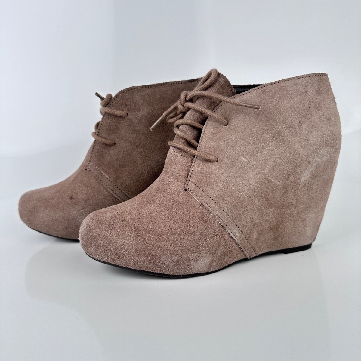 Dolce Vita DV Pascal Taupe Suede Wedge Booties Lace Up Women's Size M w/  Box