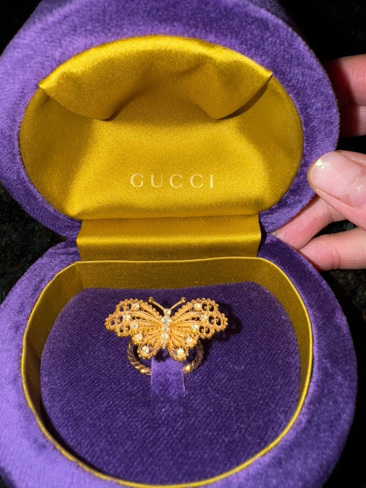 Anillo mariposa diamantes 18k Gucci Foto 2 de 4