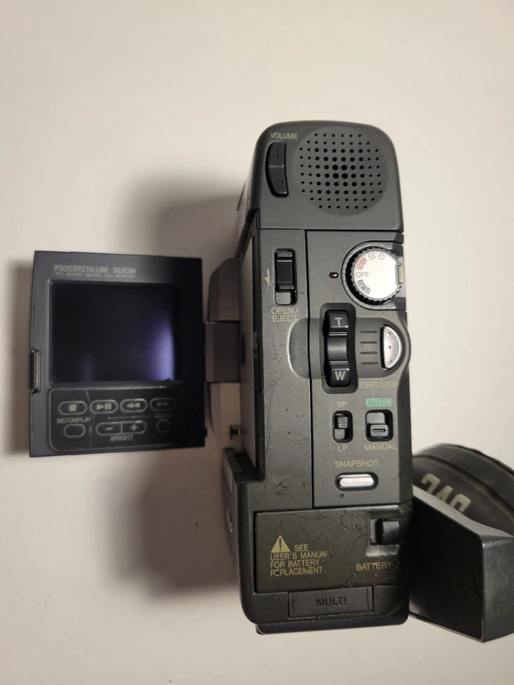 Jvc Camcorder Digital Video Camera Gr-dvm1 Cybercam Mini-dv Lcd Works - Image 2 of 4