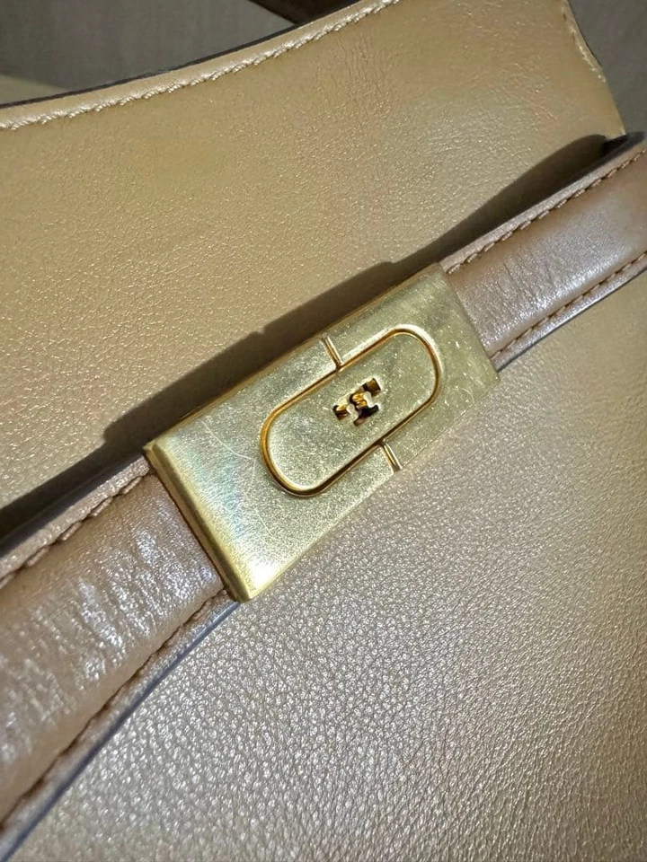 Bolso de hombro bidireccional Tory Burch Lee Radziwill cuero marrón para mujer de Japón Foto 3 de 4