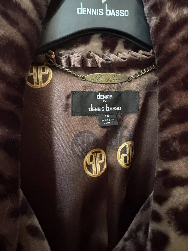 Lot of 3 Dennis Basso 1x and XL FAUX FUR COATS. Perfect Condition See Photos - Image 3 of 4