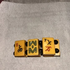 A RARE VINTAGE BAKELITE MAH JONG BRACELET