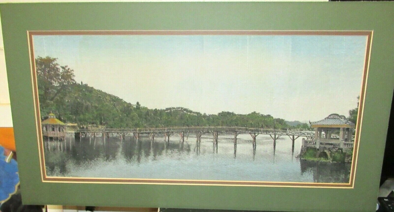 CHINESE TEMPLE BRIDGE SILK EMBROIDERED TAPESTRY UNSIGNED - Picture 2 of 8