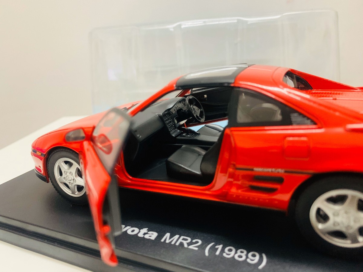 Toyota MR2 1989 Red 2 Open Door 1:24 Scale Die-Cast Model