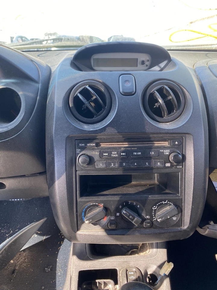 Salpicadero delantero negro Mitsubishi Eclipse 2000-2005 OEM 00-05 | W4426 Foto 2 de 4