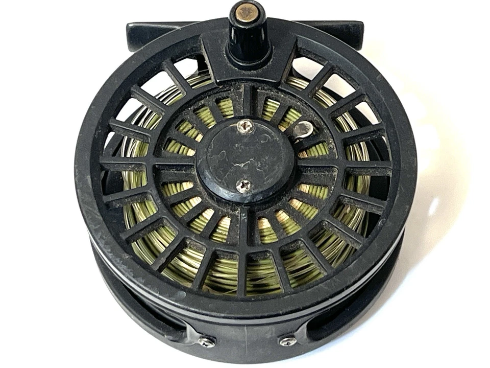 Vintage Fly Fishing reel Mitchell 7710, Nice Condition - Image 3 of 4