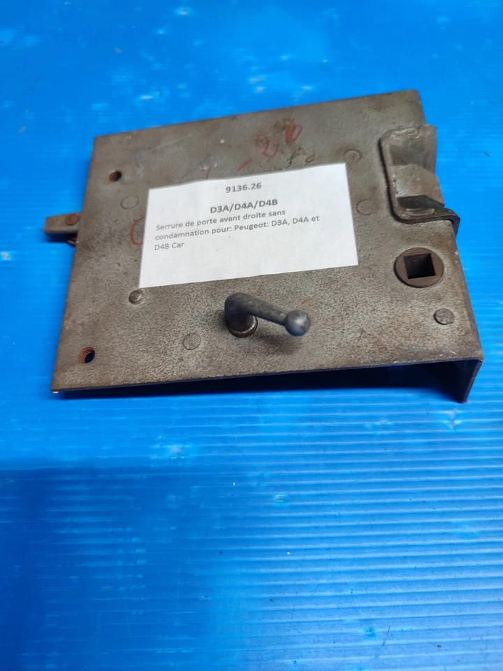 Serrure de porte avant droite sans condamnation pour: Peugeot: D3A, D4A et D4B - Photo 1/1