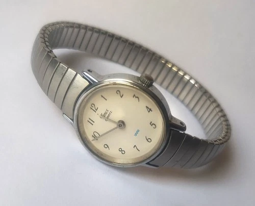Vintage TIMEX Women's Classic Quartz Watch, Stretch Band, New Battery, Running