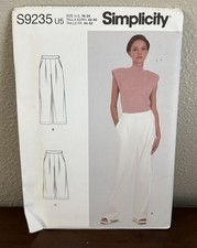 Simplicity Pattern S9335 Women Pants Cropped Pants Size 16-24 UNCUT
