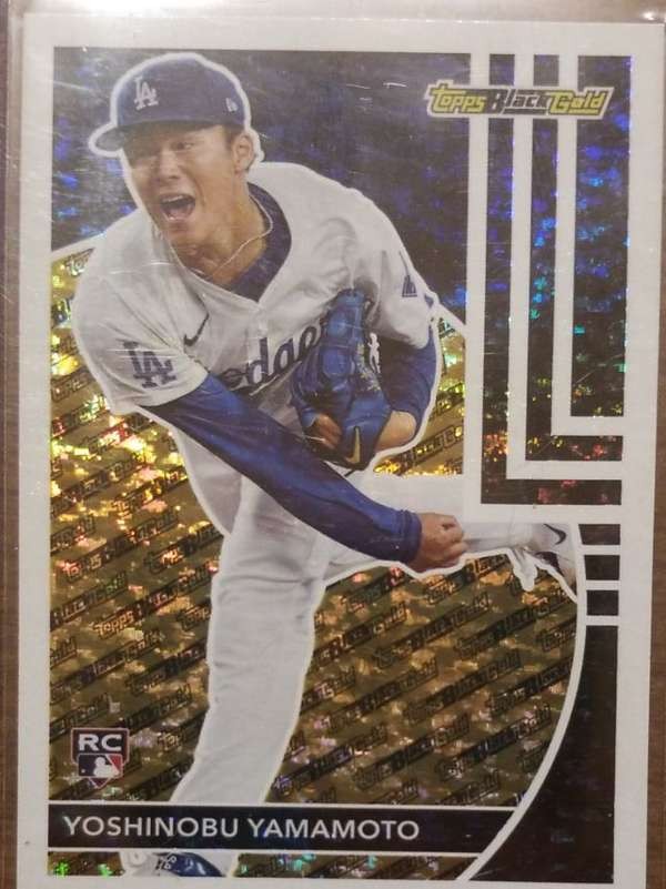 2024 Topps Update #BG-13 Yoshinobu Yamamoto Topps Black Gold