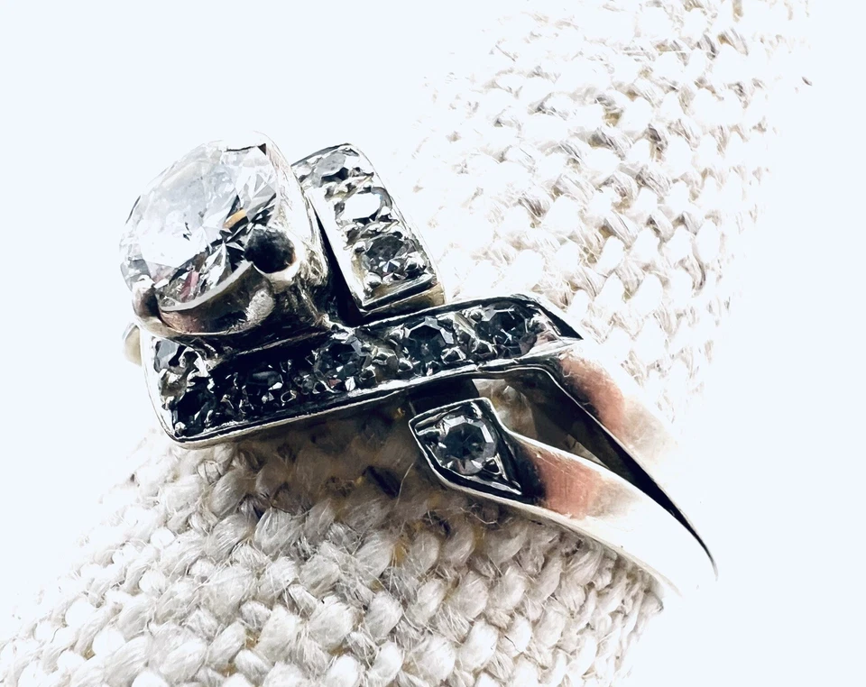 Anillo de compromiso y alianza de boda vintage de diamantes de 0,50 quilates de oro blanco macizo de 14 k Foto 2 de 4