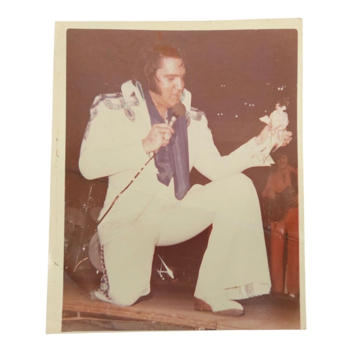 Elvis Presley 11x8.75 Photo 1970s Kneeling Action Figure Shoulder