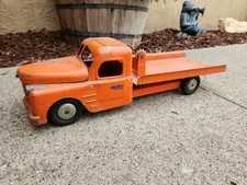 Vintage 1950s Structo Toys Orange Flatbed Tow...