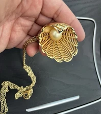 Vintage Gold Tone Shell with Pearl Brooch Pin / Necklace 