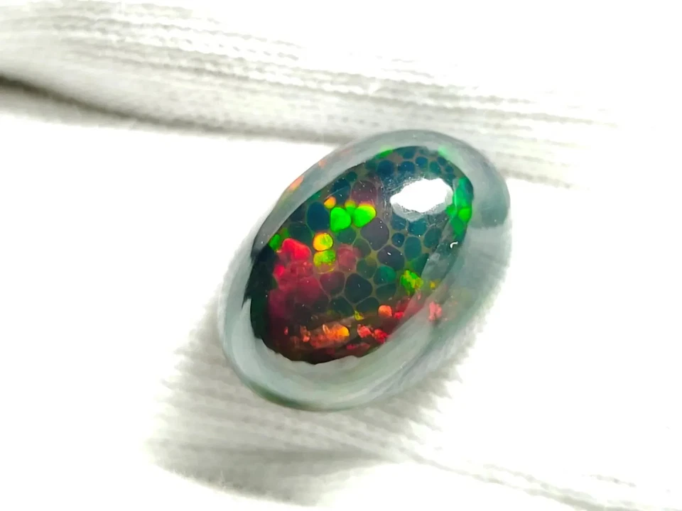 Cabujón de ópalo negro ahumado: piedra de ópalo de forma ovalada de 11,15 quilates, enorme ópalo de panal Foto 3 de 4