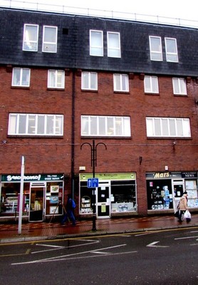 Foto 6x4 St Kentigern Charity Shop, Flint Flint\/Y Fflint The local hosp c2017