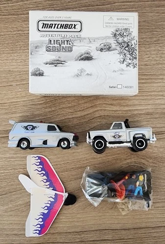 Vintage 1997 Matchbox Light & Sound Safari Adventure Pack Diecast Set