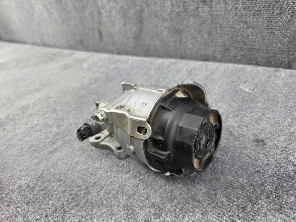 LEXUS 2021-2025 IS350 OEM MOTOR FILTRO ACEITE ELEVADOR SOPORTE MONTAJE Foto 3 de 4