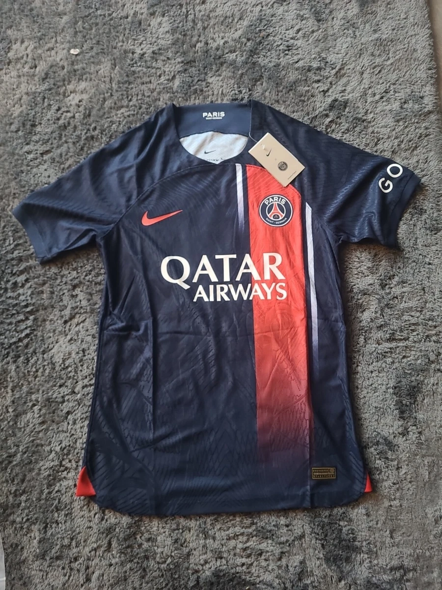 Medium football shop jersey