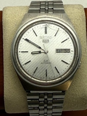 Vintage Seiko 5 DX 7009-3030 Automatic 35mm White Dial Day/Date