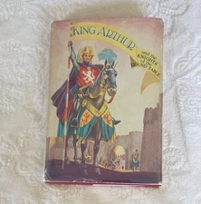 King Arthur And The Knights Of The Round Table Phyllis Briggs Vintage British HC
