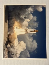 NASA STS 61A Shuttle Challenger Climbs Toward Orbit Press Photo C