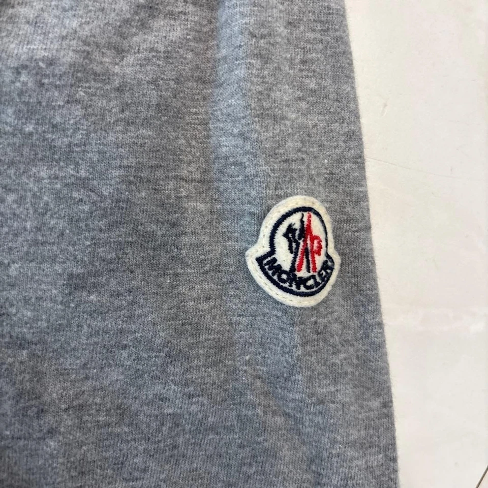 Футболка MONCLER зигзагообразная полоса б/у из Японии - Изображение 2 из 4