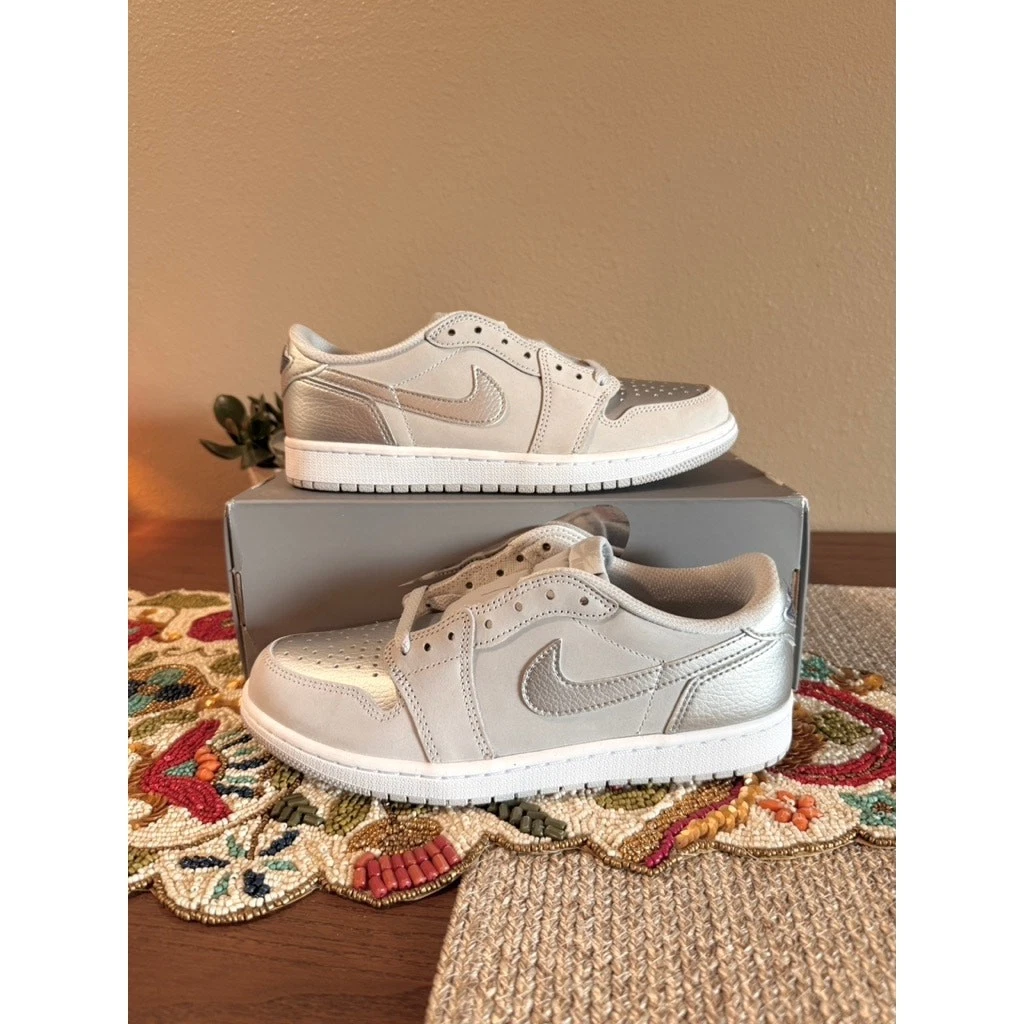 25+ Jordan 1 Retro Low White Metallic Silver for sale | Updated