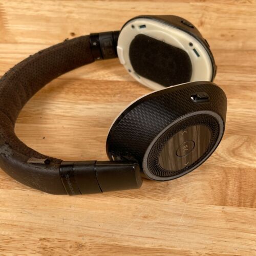 Plantronics Backbeat Pro 2 SPR016 Wireless Noise Cancelling Over-Ear Headphones - Picture 4 of 5
