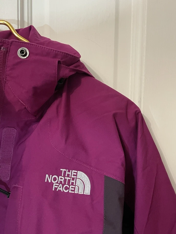 The North Face Varius Guide Ski/Snowboard Jacket. Coat. Plum/Magenta/Purple. - Image 3 of 4