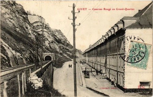 CPA MILITAIRE Givet-Casernes Rougé ou Grand-Quartier (316899)