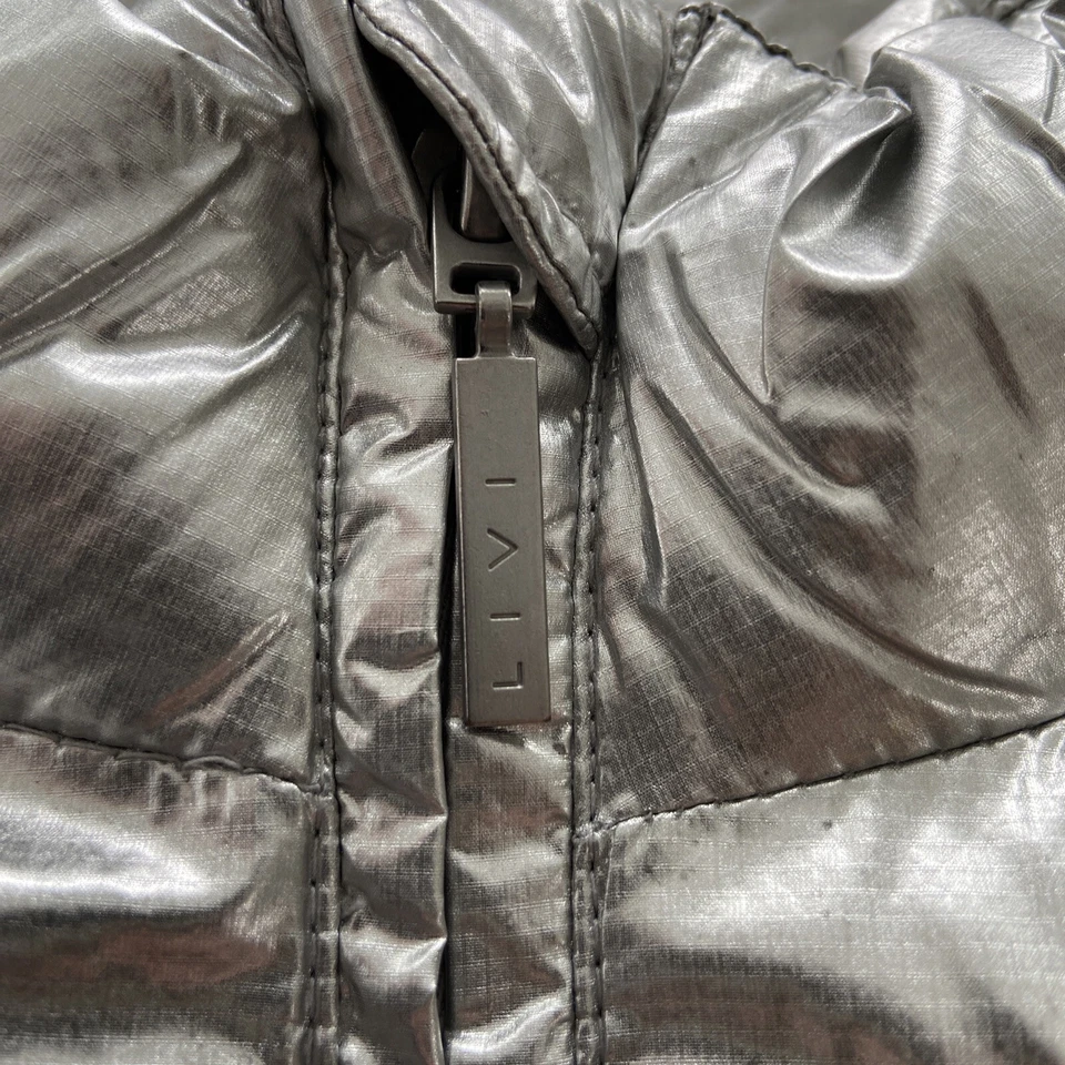 Livi Active Women's Silver Metallic Quilted Puffer Vest Lane Bryant Size 22/24 * - Image 3 of 4