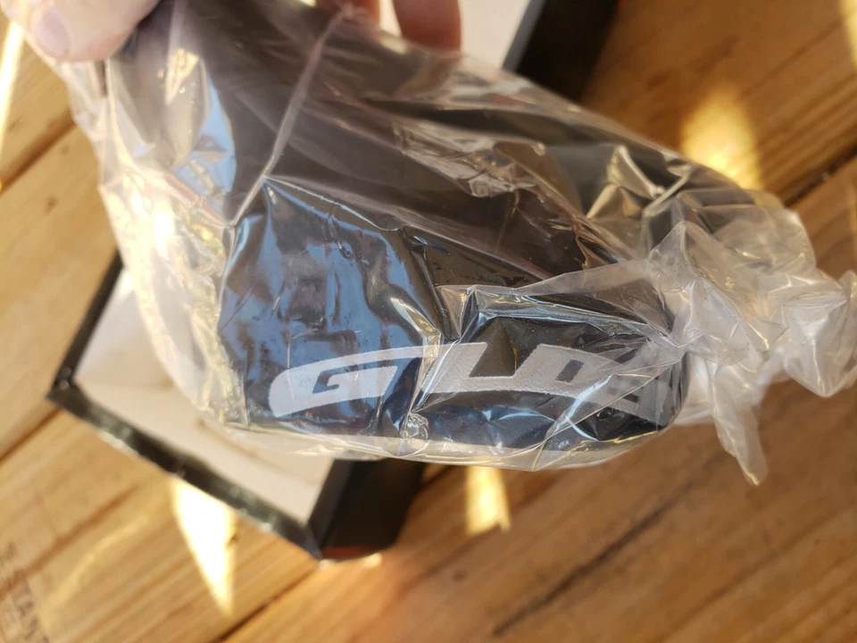 Sillín de bicicleta de repuesto GUB 1150 negro NUEVO envío gratuito (D9) Foto 4 de 4