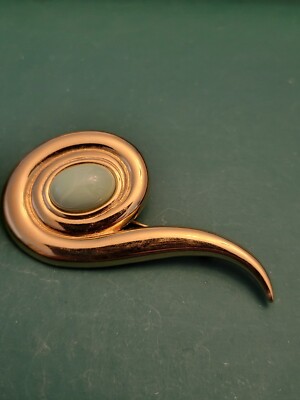 Vintage Monet Green Stone Goldtone Modern Desing Brooch Pin