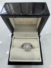 Malabar Gold & Diamond Engagement/Wedding Ring 18ct Gold