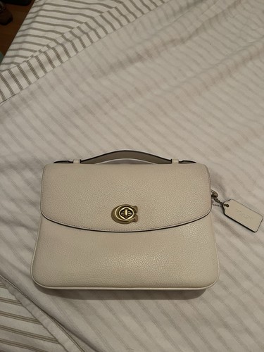 Coach Cassie 26 Shoulder Bag Chalk/White