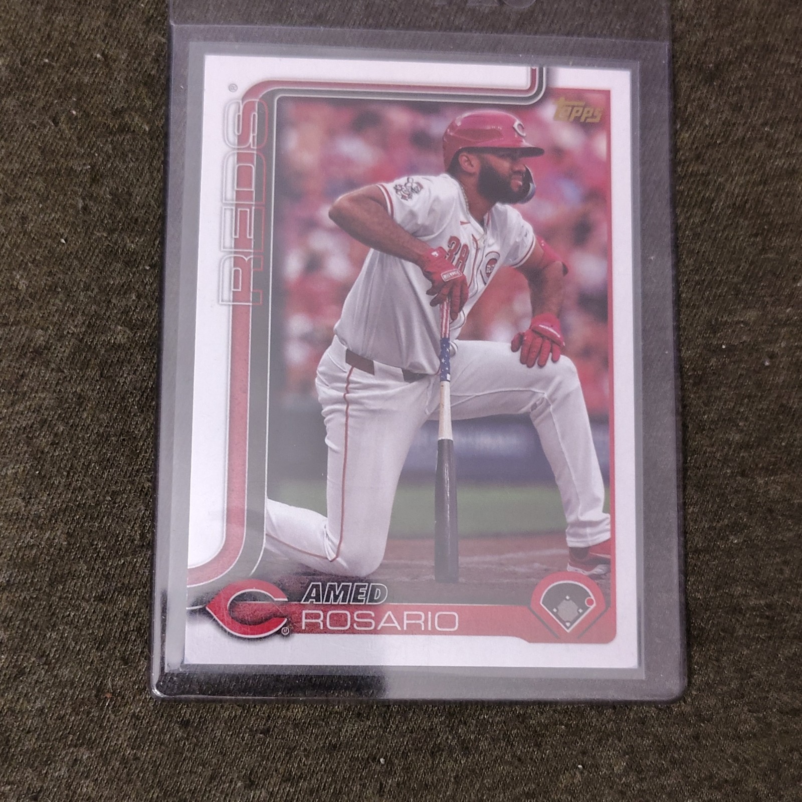 Topps 2025 golden mirror Amed Rosario Cincinnati Reds Baseball Card #116
