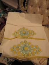 VTG Pillowcases With Yellow Roses Stitched Border